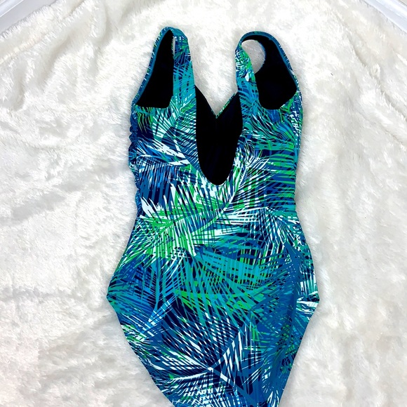 NWOT L.L. Bean Slimming One Piece Swimsuit Size 8 - Picture 3 of 10